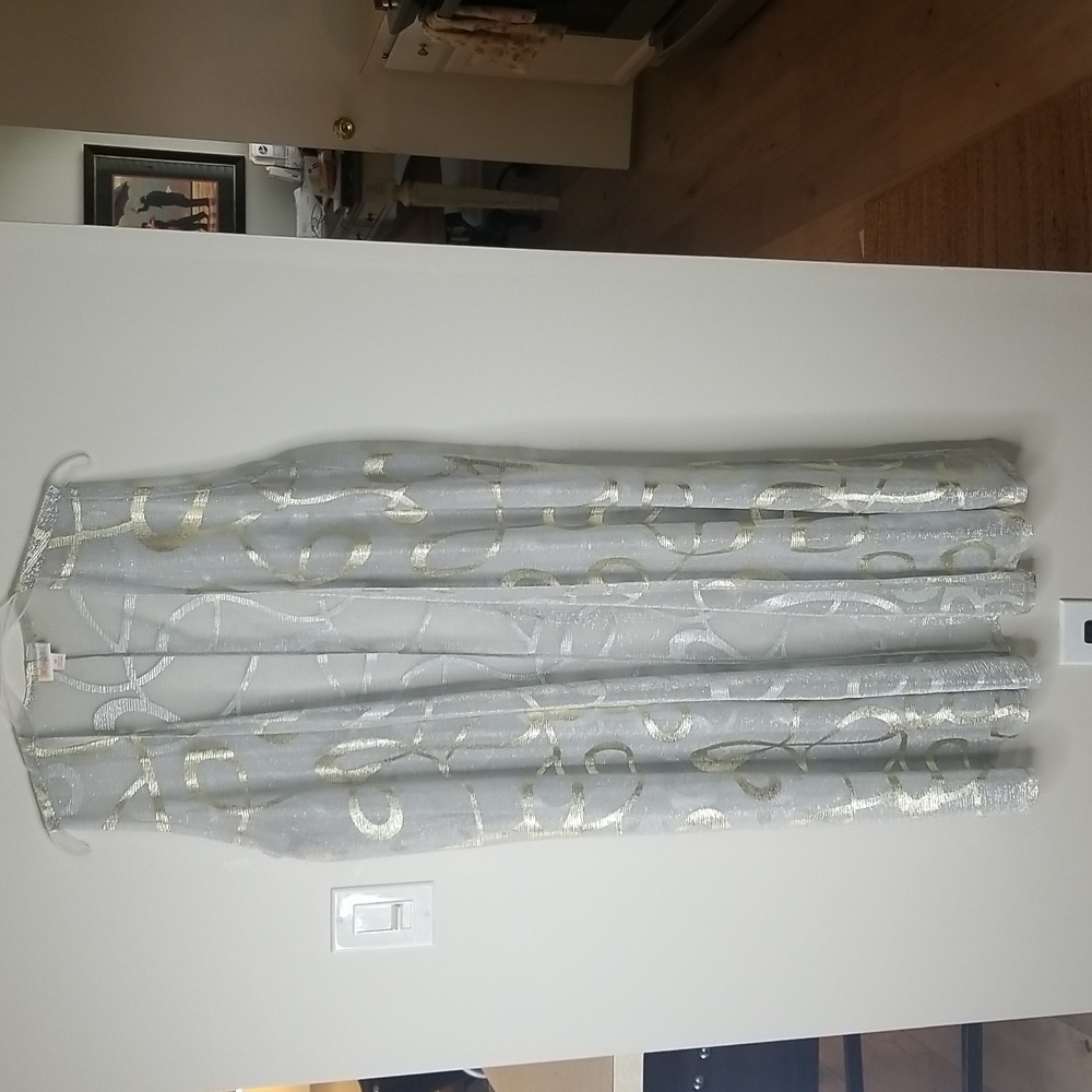 Lularoe Women's long throw over metallic sz medium